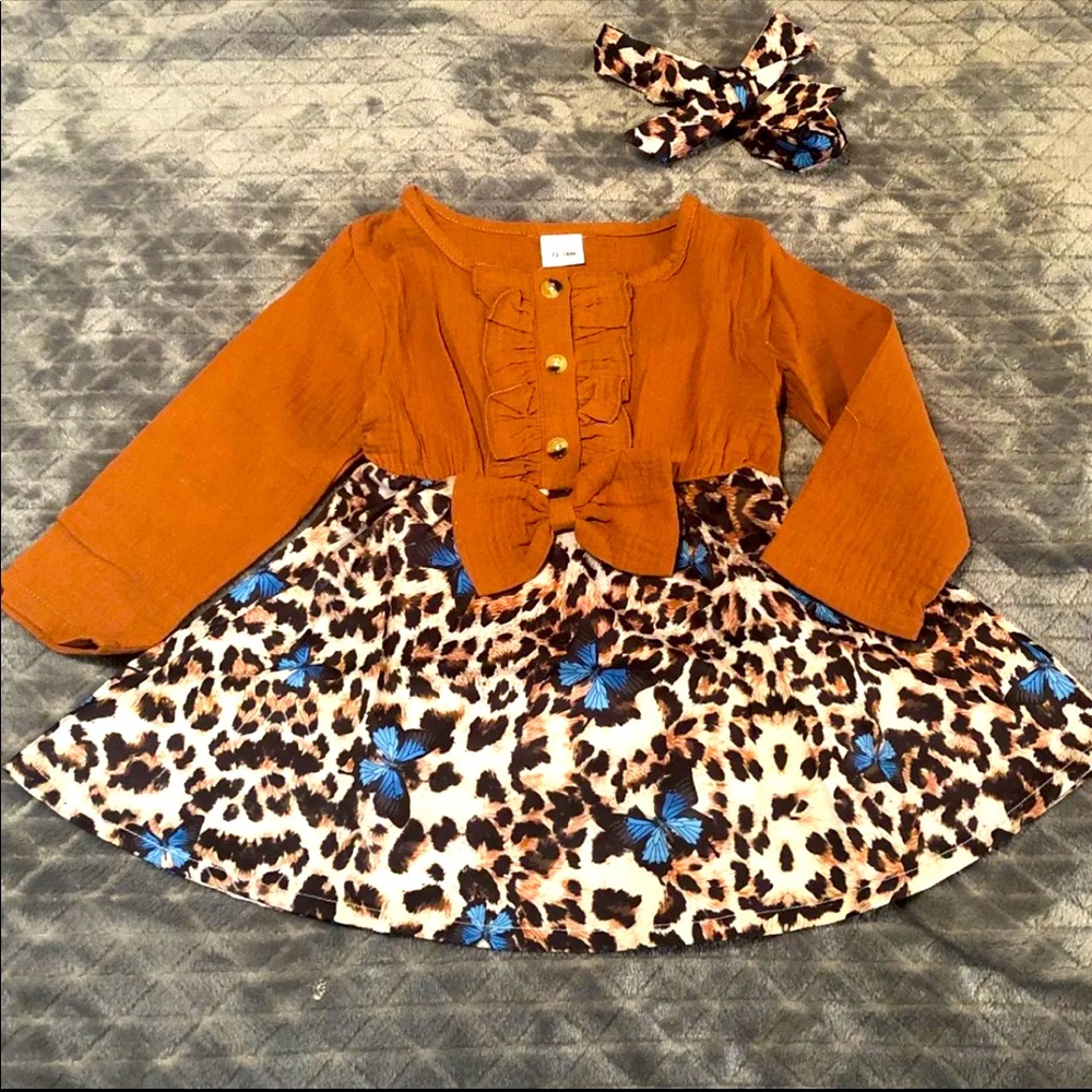 Baby girl 2 piece outfit size 12-18 Months